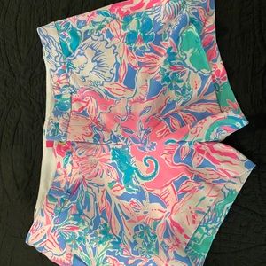 Lilly Pulitzer Callahan stretch shorts size 14